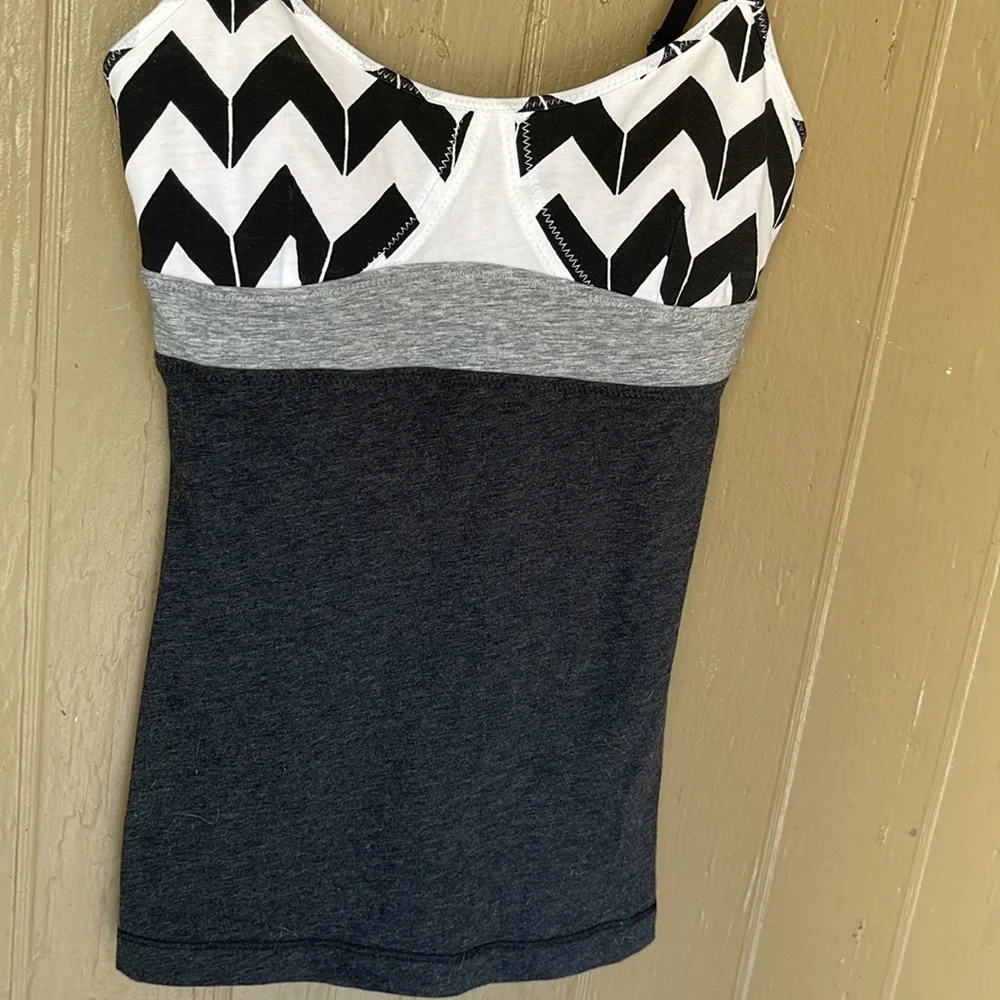 Lululemon top - Picture 3 of 7